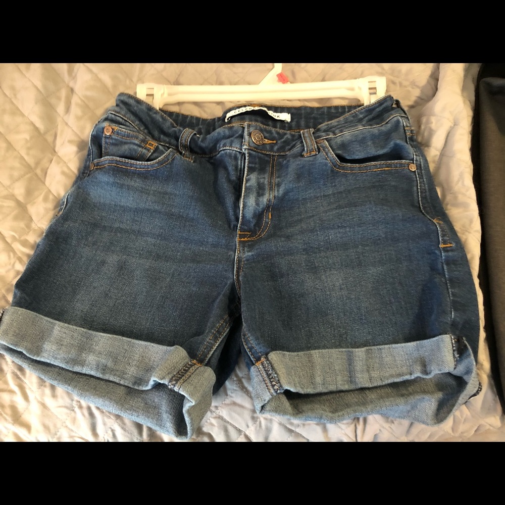 Cuffed denim shorts size 5